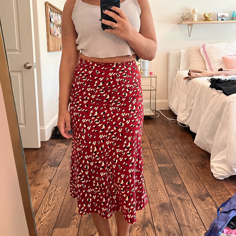 Super cute red print maxi skirt